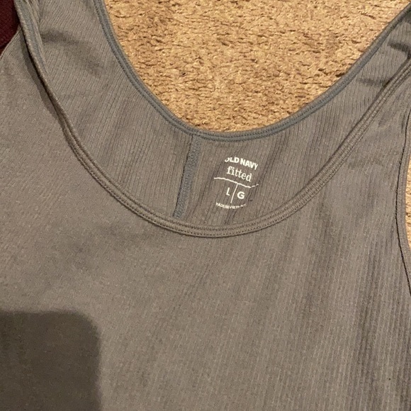 Women’s tanks. 3 pack bundle - Picture 3 of 4